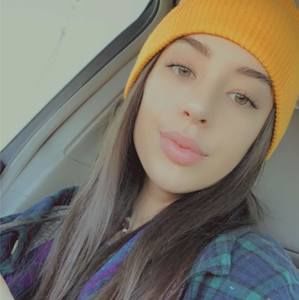 Meet your Posher, Zoie